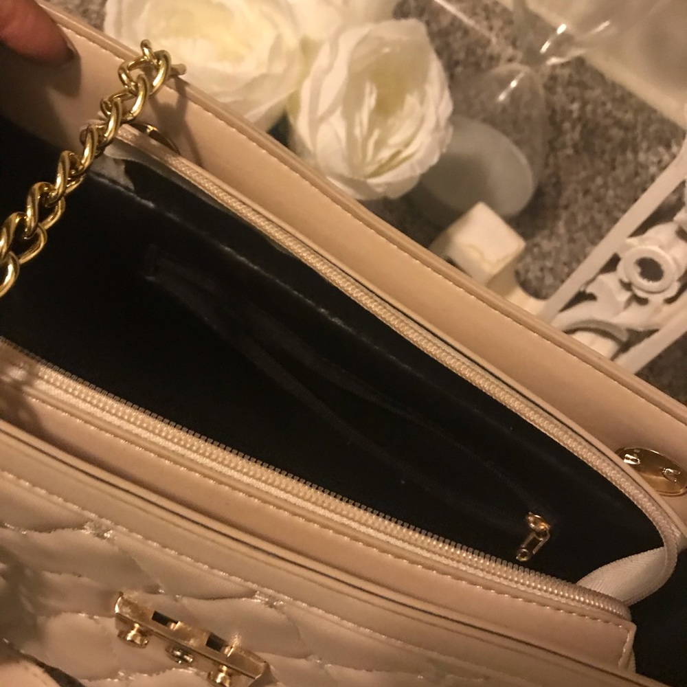 Handbag - Picture 3 of 3